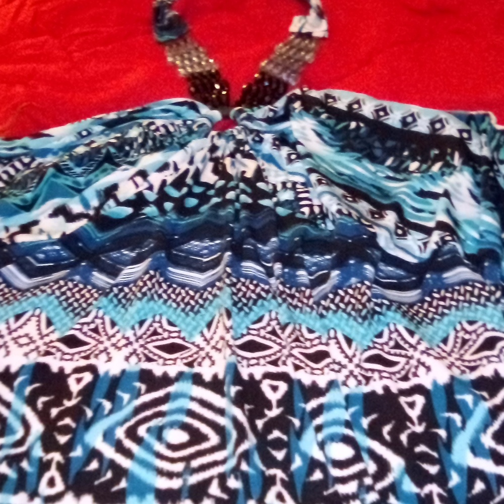 Avenue maxi dress size 30/32 turquoise,black, and white